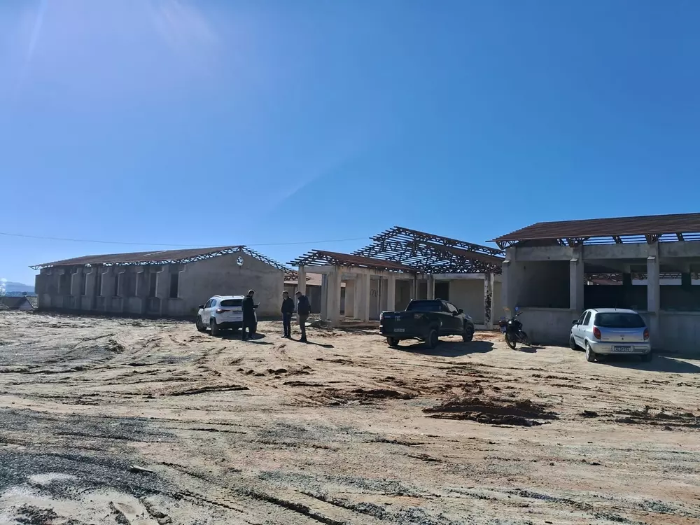 Construção da nova escola do Bairro Alto está em  andamento